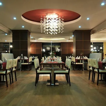 Private 3 Bedrooms Gold City Vilă