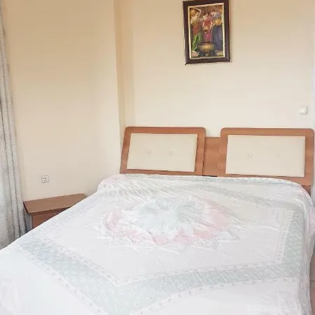 Private 3 Bedrooms Gold City